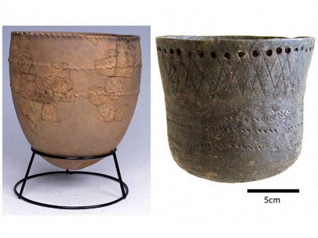 Первые глиняные изделия. Глиняная посуда в древности. Первая глиняная посуда. Горшок в древности. Глиняная посуда древних людей.